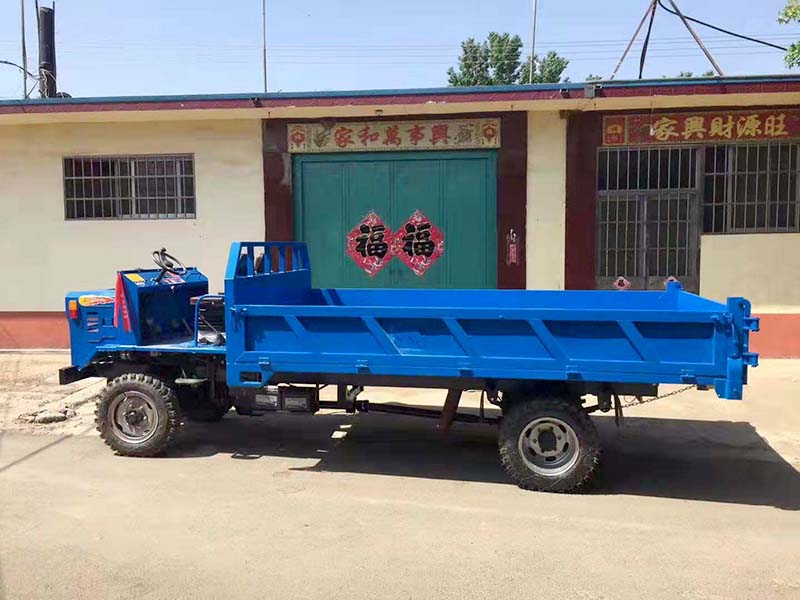 32马力四驱农用车 双缸断气刹四驱运输车的爬山王者